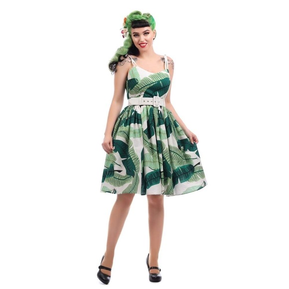 ❤️Collectif Mainline Jade Banana Leaf Pinup Dress - Picture 2 of 6